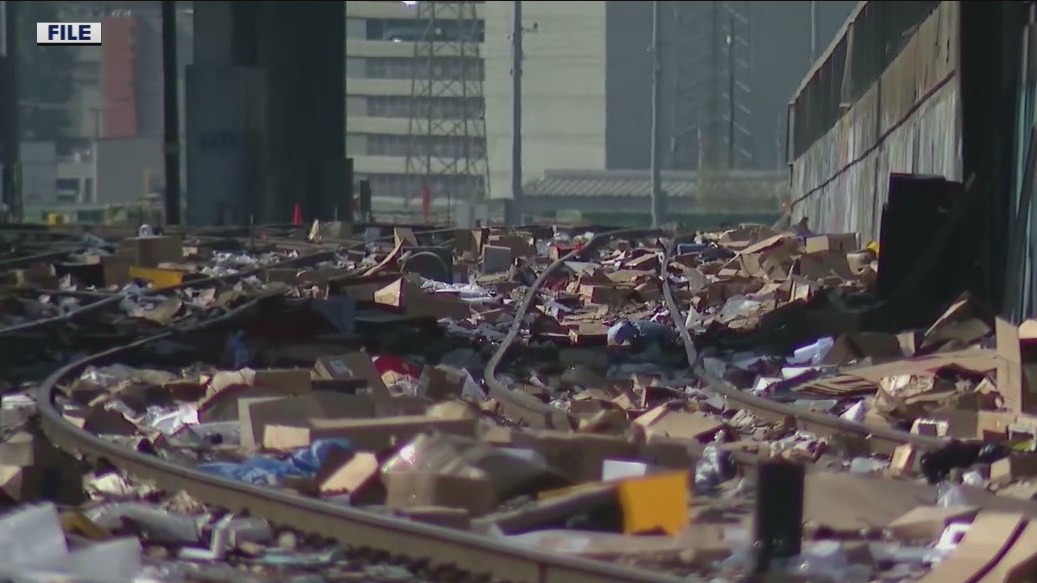 91 arrested in LA train cargo theft